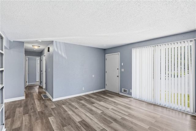 4300 S Liberty Street, Independence, MO 64055