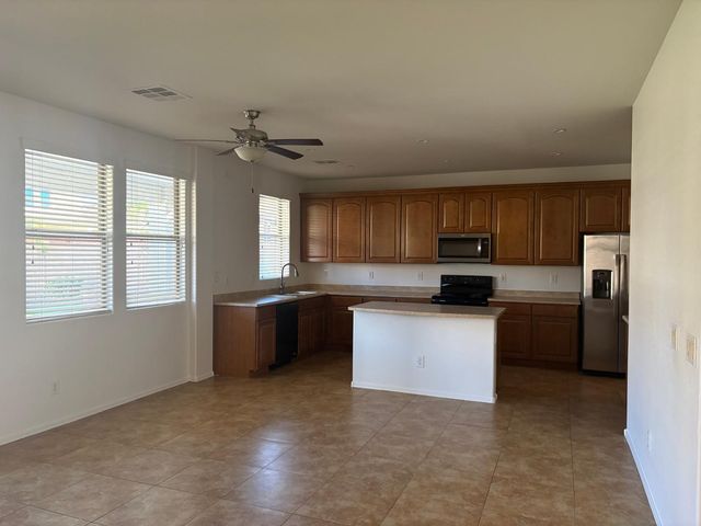 7628 W Spur Drive, Peoria, AZ 85383