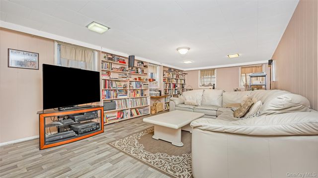 85-19 212th Street, Hollis Hills, NY 11427