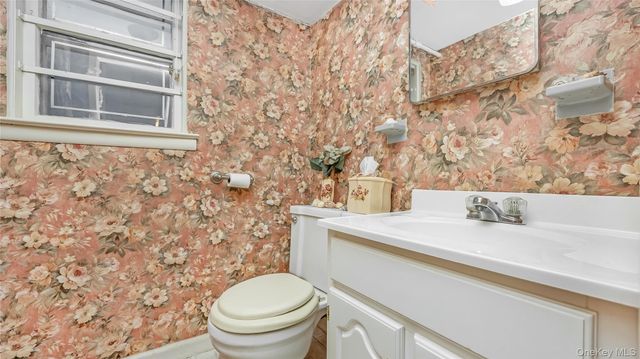 85-19 212th Street, Hollis Hills, NY 11427