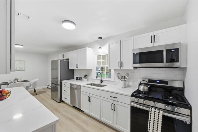 177 Flint St, Springfield, MA 01129