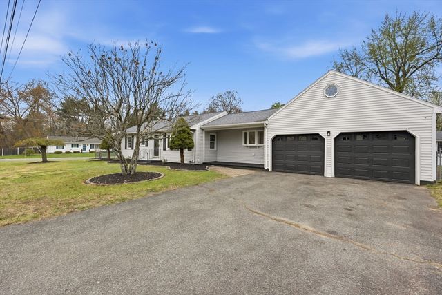 177 Flint St, Springfield, MA 01129