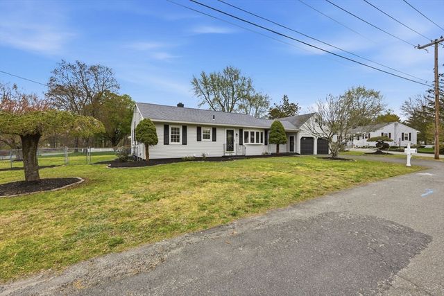 177 Flint St, Springfield, MA 01129