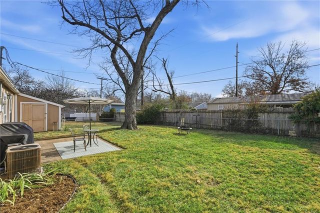 1829 Brook Street, Lawrence, KS 66044