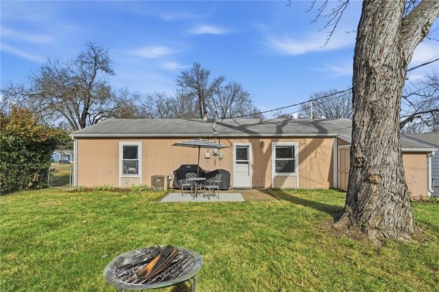 1829 Brook Street, Lawrence, KS 66044