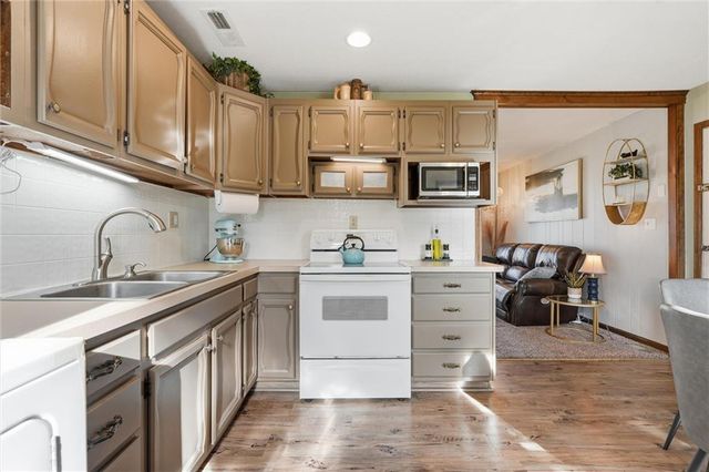 1829 Brook Street, Lawrence, KS 66044