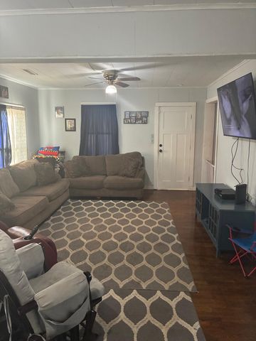 203 N Hickory Street, Monett, MO 65708