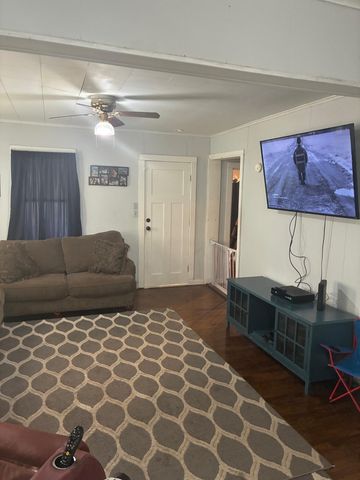 203 N Hickory Street, Monett, MO 65708