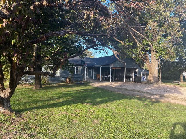 203 N Hickory Street, Monett, MO 65708