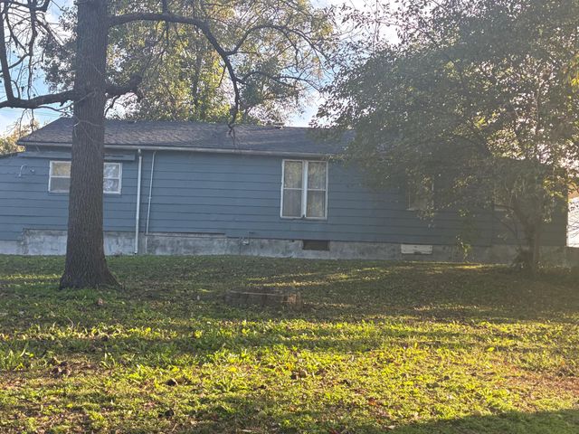 203 N Hickory Street, Monett, MO 65708