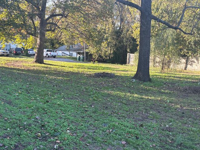 203 N Hickory Street, Monett, MO 65708