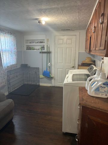 203 N Hickory Street, Monett, MO 65708