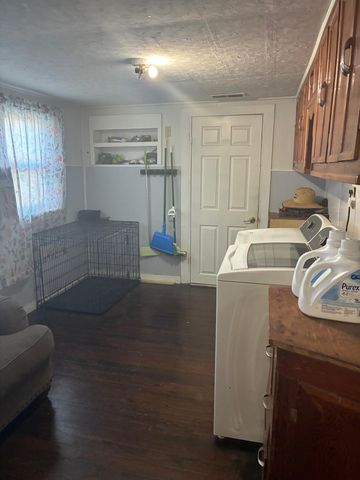 203 N Hickory Street, Monett, MO 65708