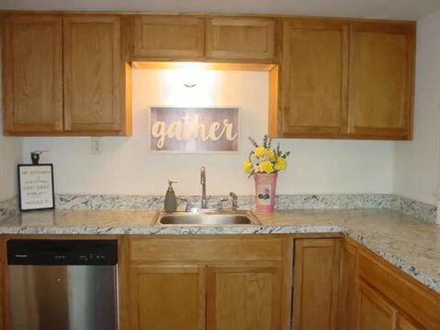 203 N Hickory Street, Monett, MO 65708