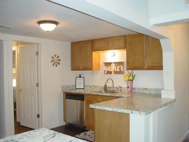 203 N Hickory Street, Monett, MO 65708