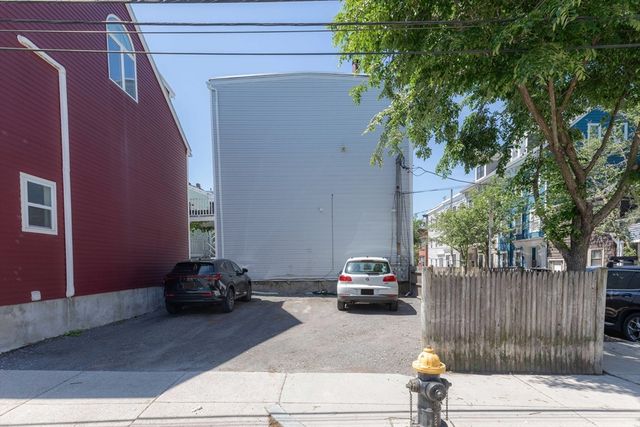 67 Sullivan Street 3, Boston, MA 02129