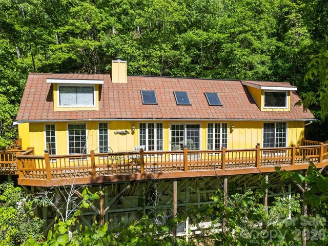 969 Mountain View Drive, Maggie Valley, NC 28751