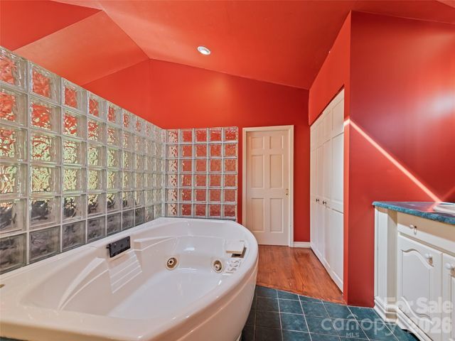 969 Mountain View Drive, Maggie Valley, NC 28751