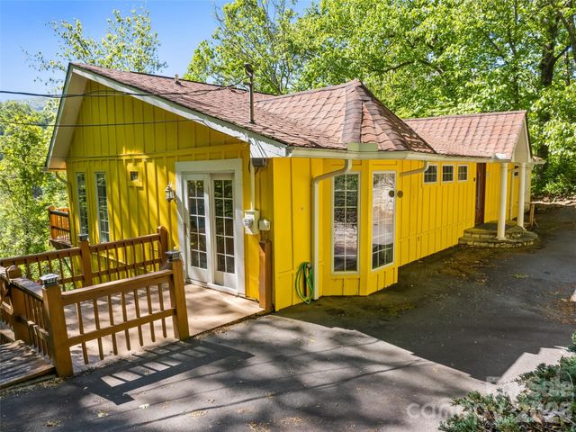 969 Mountain View Drive, Maggie Valley, NC 28751