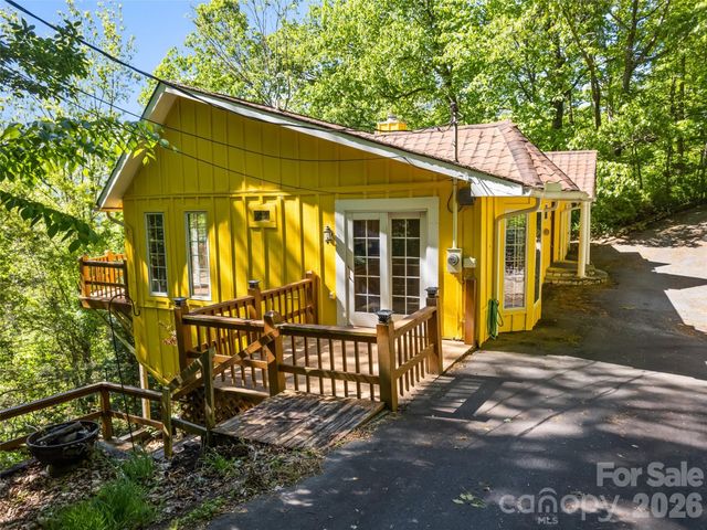 969 Mountain View Drive, Maggie Valley, NC 28751