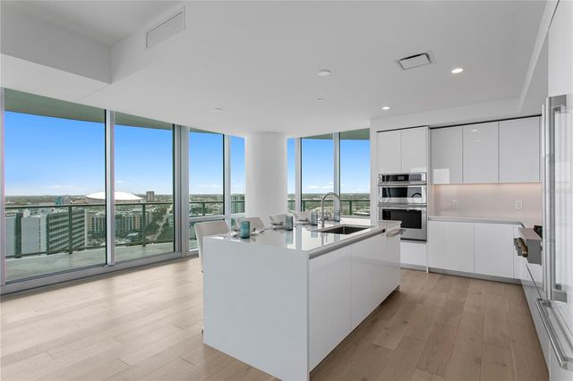 400 CENTRAL AVENUE 1801, St Petersburg, FL 33701