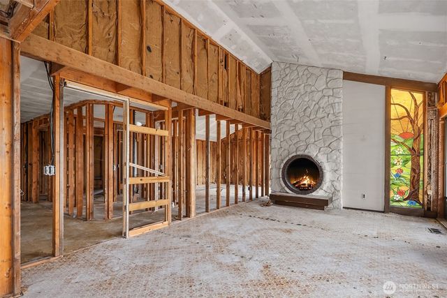 8811 NE 15th Place, Clyde Hill, WA 98004