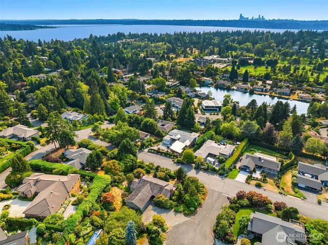 8811 NE 15th Place, Clyde Hill, WA 98004