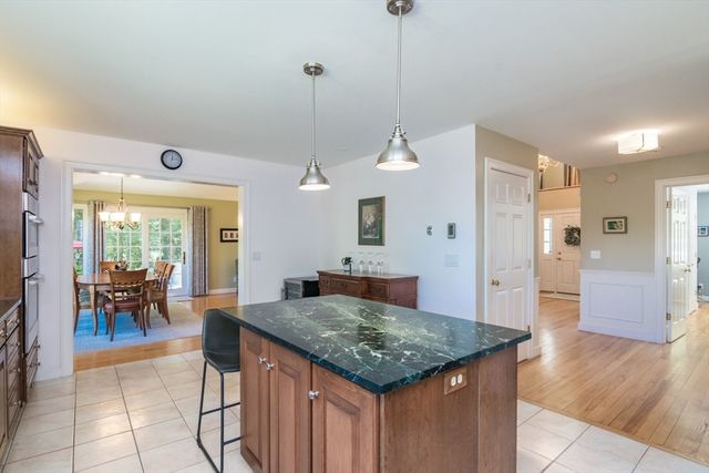26 Briar Hill Rd, Williamsburg, MA 01096