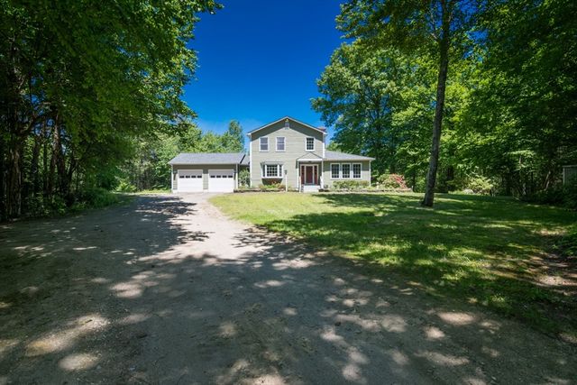 26 Briar Hill Rd, Williamsburg, MA 01096