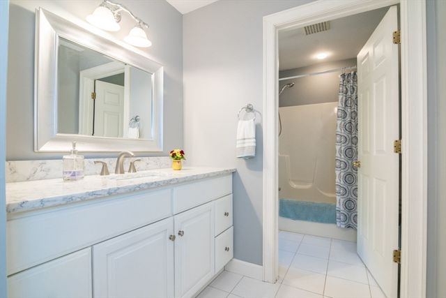 26 Briar Hill Rd, Williamsburg, MA 01096