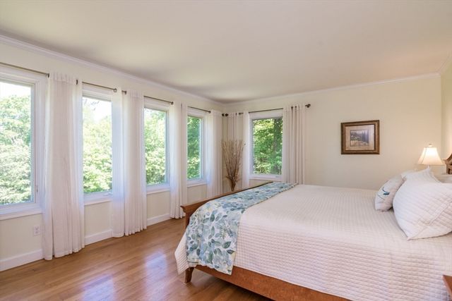 26 Briar Hill Rd, Williamsburg, MA 01096