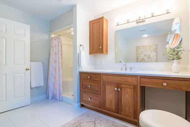26 Briar Hill Rd, Williamsburg, MA 01096