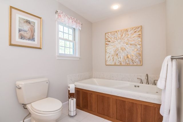 26 Briar Hill Rd, Williamsburg, MA 01096