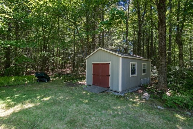 26 Briar Hill Rd, Williamsburg, MA 01096