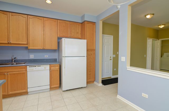 6801 N MILWAUKEE Avenue 707, Niles, IL 60714