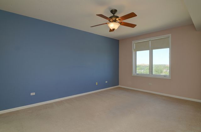 6801 N MILWAUKEE Avenue 707, Niles, IL 60714