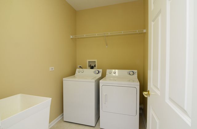 6801 N MILWAUKEE Avenue 707, Niles, IL 60714