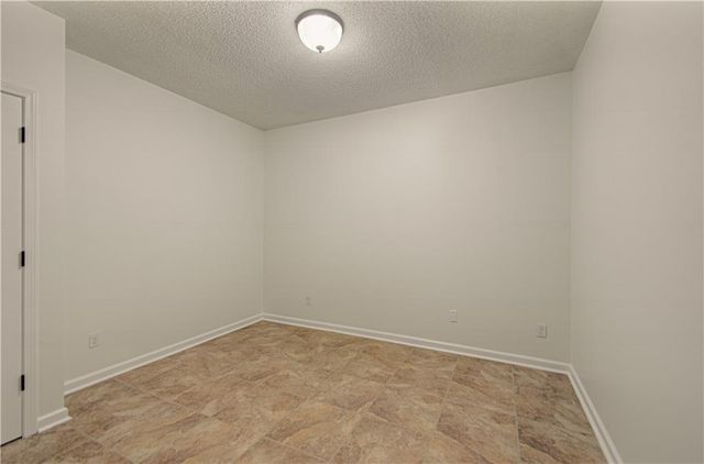 7205 NE 84th Court, Kansas City, MO 64157