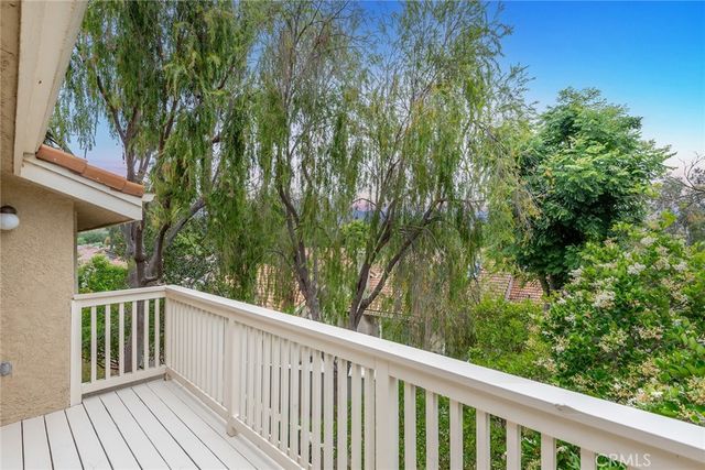 602 Calle Mirador, Oak Park, CA 91377
