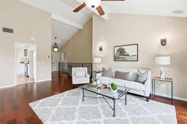 602 Calle Mirador, Oak Park, CA 91377