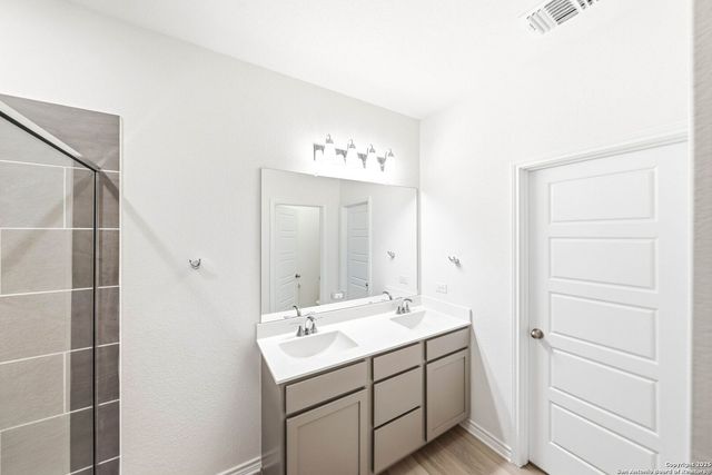 118 mission lake, Boerne, TX 78006