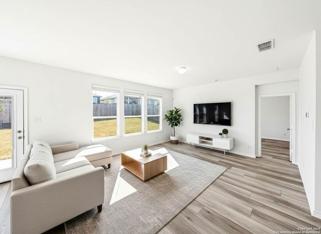 118 mission lake, Boerne, TX 78006