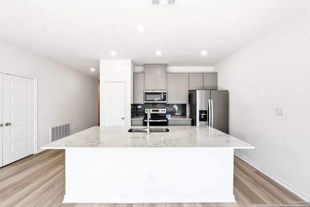 118 mission lake, Boerne, TX 78006