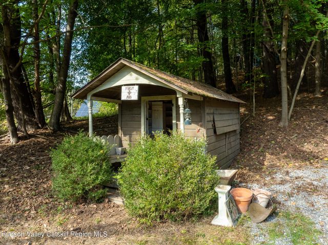 1635 High Falls Road, Catskill, NY 12414