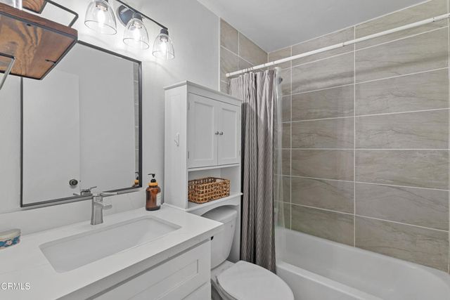 1124 W Calle Del Sol 1, Azusa, CA 91702
