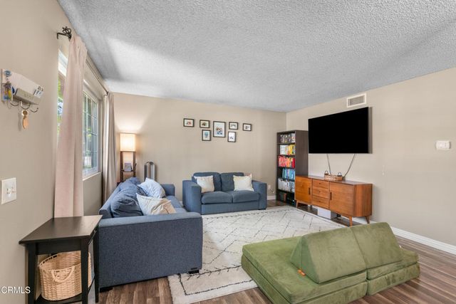1124 W Calle Del Sol 1, Azusa, CA 91702