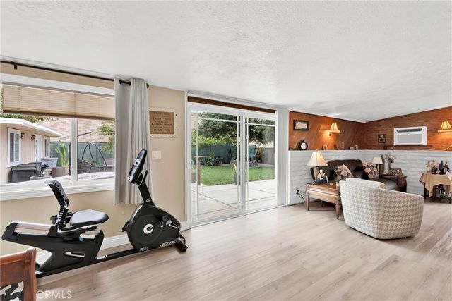 2501 Deodar st, Santa Ana, CA 92705