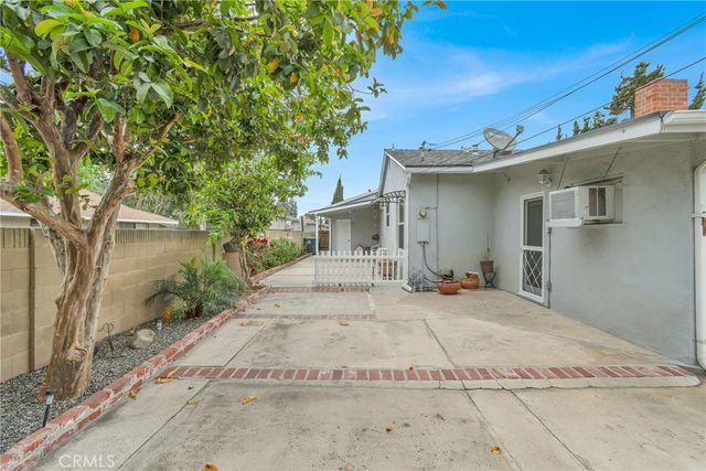 2501 Deodar st, Santa Ana, CA 92705