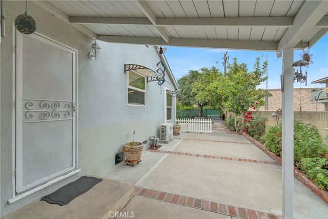 2501 Deodar st, Santa Ana, CA 92705