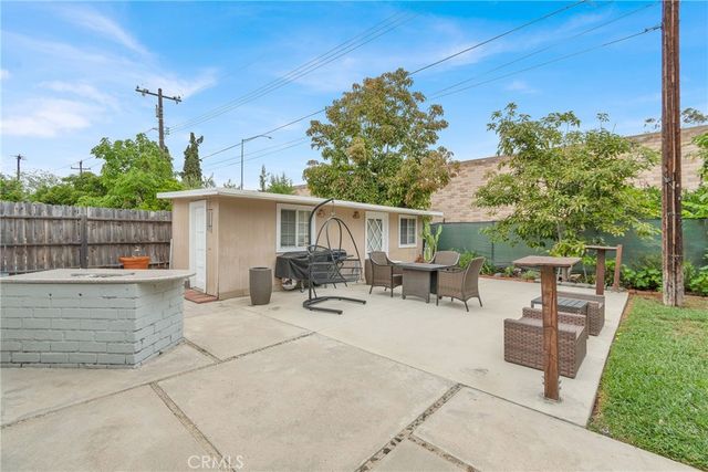 2501 Deodar st, Santa Ana, CA 92705
